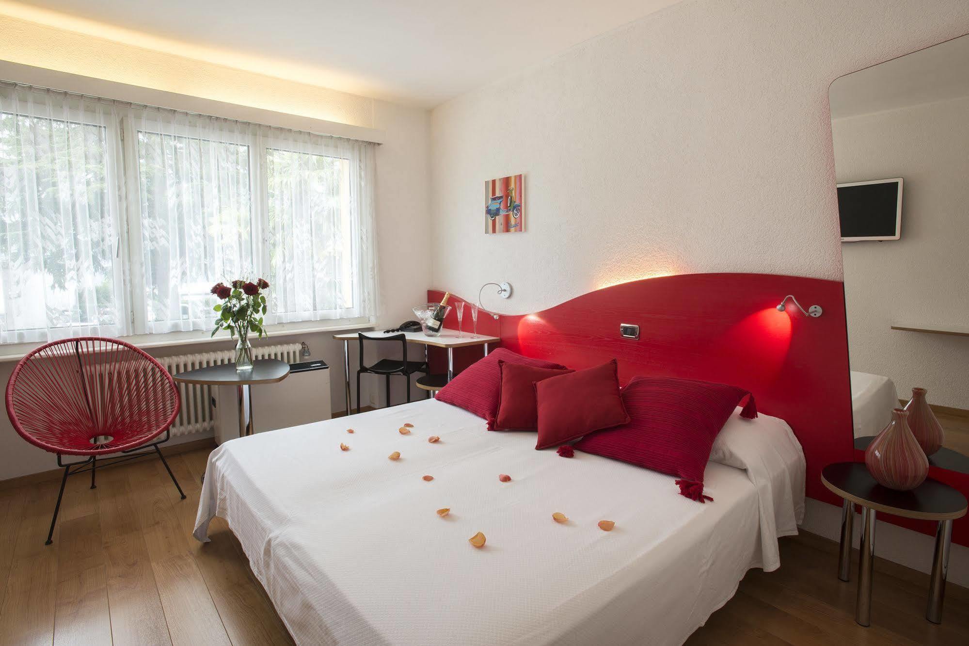 Hotel Vezia Lugano Bagian luar foto